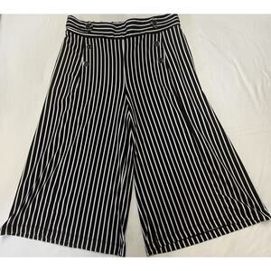 Robert Louis Black & White Striped Wide-Leg Crop Pants - Womens - Size Large
